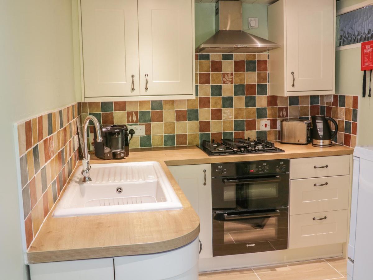 Вилла 8 Stonegate Bentham Экстерьер фото